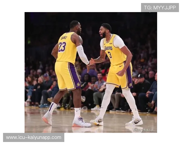 安东尼·戴维斯打破僵局，湖人守住领先