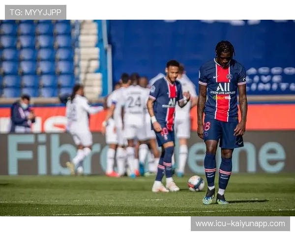 曼联赛前部署保持低调：从训练场到赛场的隐形竞争力